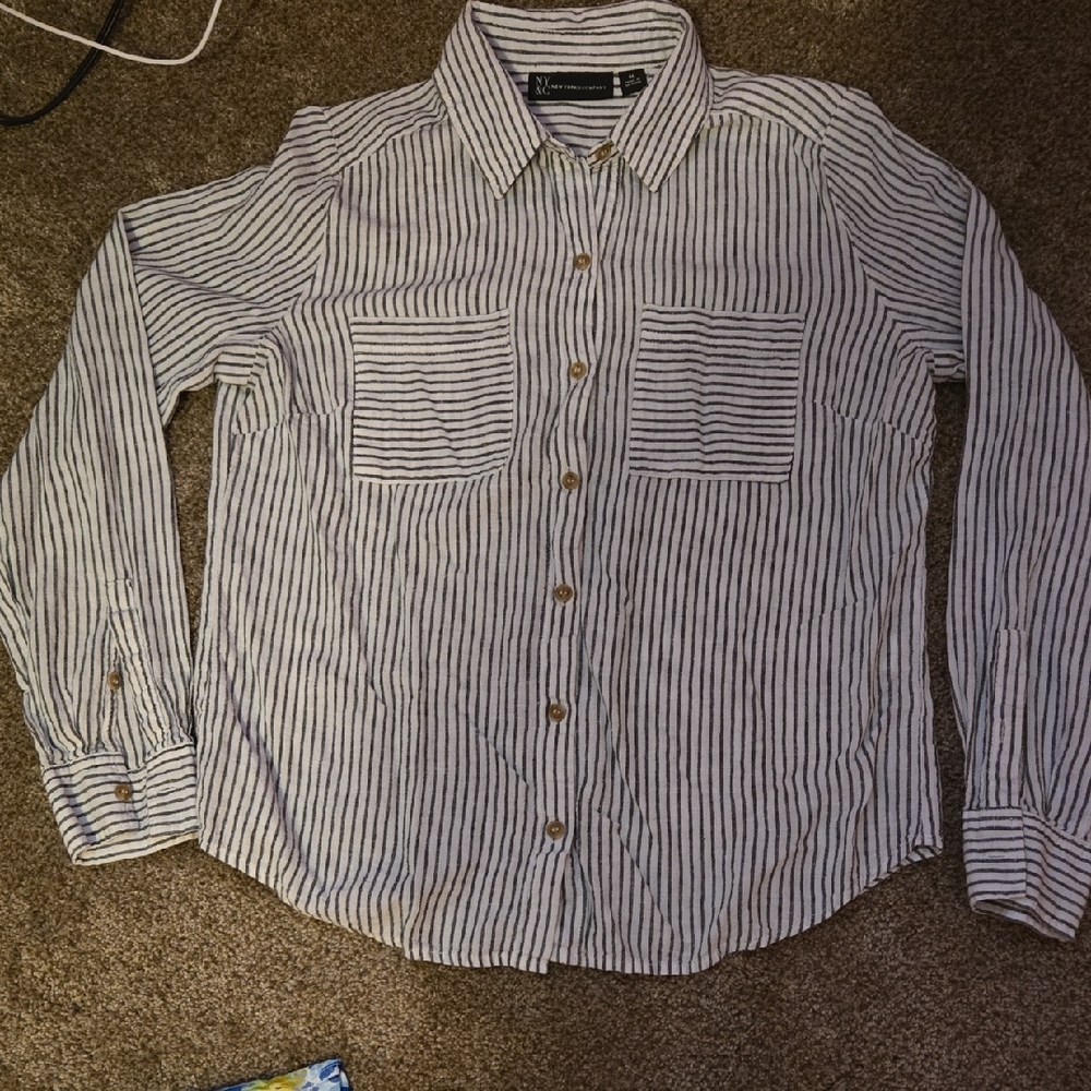 New York & Company Black and White Casual Button Down Shirt